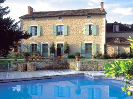 Hôtel Les Orangeries, hotel Lussac-les-Châteaux-ban