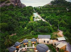 Turtle Bay Eco Luxe Hua Hin, hotell i Khao Tao