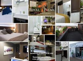 Royal Palms Guest House, помешкання типу "ліжко та сніданок" у місті Порт-Елізабет