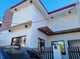 Simply Ur Home in Lucena, holiday rental in Lucena