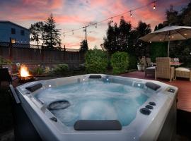 Entire house with Four Bedrooms, Hot Tub, BBQ, Private Backyard, FREE WiFi and Parking, near Seattle, EV, hotel in Lynnwood