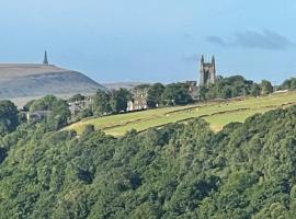 Inviting 4 Berth caravan in Hebden Bridge, room in Halifax