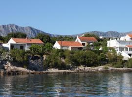 Rooms by the sea Sucuraj, Hvar - 6734, hotel v destinaci Sućuraj