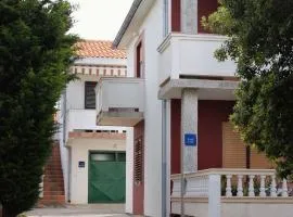 Apartments by the sea Barbat, Rab - 4993