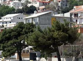 Apartments with a parking space Igrane, Makarska - 4891