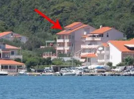 Apartments and rooms by the sea Supetarska Draga - Donja, Rab - 5033