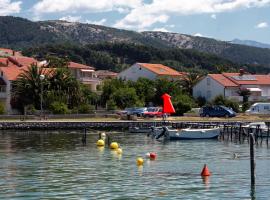 Apartments and rooms by the sea Palit, Rab - 5010, hotel v Rabu