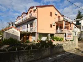 Apartments and rooms with parking space Starigrad, Paklenica - 6594
