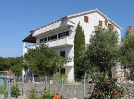 Apartments by the sea Lun, Pag - 6450, hotel a Lun