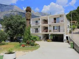 Apartments with parking spaces Tucepi, Makarska - 6695