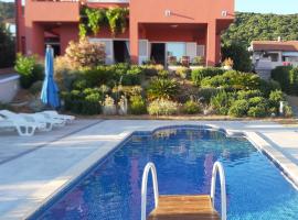 Seaside apartments with a swimming pool Barbat, Rab - 4980, hotel de lujo en Rab