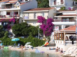 Apartments by the sea Podgora - Makarska - 6787, Hotel in Podgora