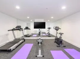 4br-8guests-balcony-beachview-pool-pets