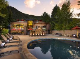 Luxury 1 Bedroom Downtown Aspen Vacation Rental With Access To A Heated Pool, Hot Tubs, Game Room And Spa, hotell i Aspen