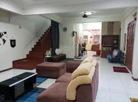 D'Hartamas Guesthouse