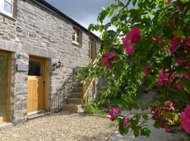 Tuell Farm Cottages, hotel with parking in Tavistock