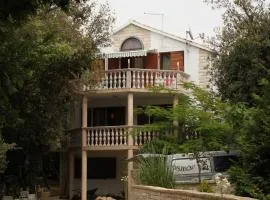 Family friendly seaside apartments Zaton, Zadar - 6616
