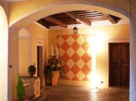 Hotel Casa Arizzoli, boutique ξενοδοχείο σε Cannobio
