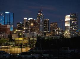 NEW DTLA Apartment w/Private Parking, apartment in Los Angeles