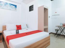 RedDoorz Near Iloilo International Airport, hotel v destinaci Iloilo City