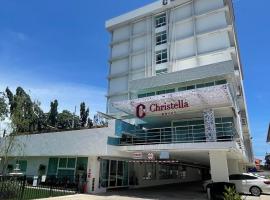 Christella Hotel Laemchabang, hôtel à Si Racha