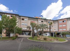 Hotel Abor, hotell i Saint-Pierre-du-Mont