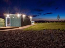 Colourful Mongolian Yurt enjoy a new experience, vacation home in Turriff