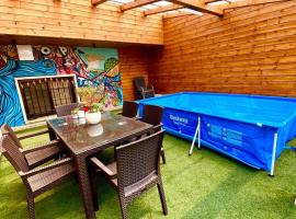 toptop1, Bed & Breakfast in Madschdal Schams