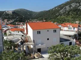 Apartments and rooms with parking space Hvar - 8717