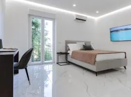 The Crown Black and White rooms