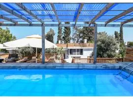 Puy Villa Bazelet with Private Pool in Tiberias
