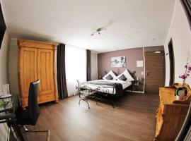 Apado-Hotel garni, hotel a Homburg