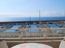 Duplex Residencial Marina del Port 72, hotel din Calafat