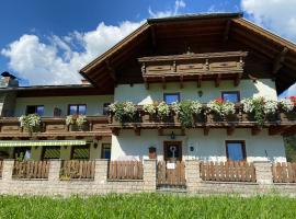 Haus Sperleiten, hotel cerca de Karkogelbahn, Abtenau