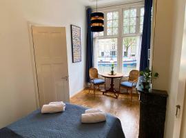 Canal Hideaway, homestay in Amsterdam