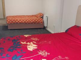 Lovely 3-Bed Apartment in Parkgate Rotherham、ロザラムのホテル