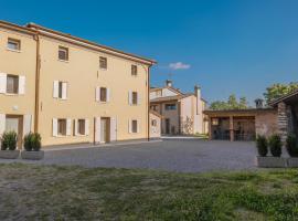 Casa Vettor, farm stay in Valdobbiadene