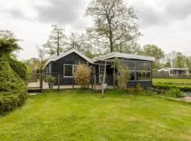 Buiten Huisje aan de Vaart 1