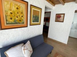 Departamento pequeño 2 BR en zona ideal de Paracas, hotel a Paracas