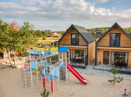 Huśtawka i Hamak - Domki z basenem nad morzem Ustka, hotel with pools in Ustka