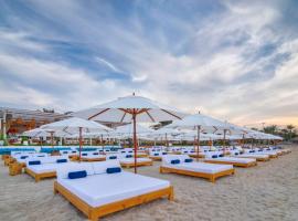 Radisson Blu Hotel & Resort, Abu Dhabi Corniche, beach hotel in Abu Dhabi