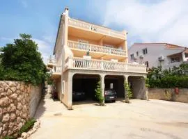 Apartments with a parking space Barbat, Rab - 5002