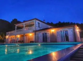 Luxury villa with jacuzzi
