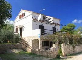 Apartments with a parking space Rukavac, Vis - 8849