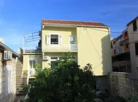 Apartments by the sea Vis - 8534