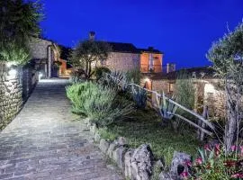 Holiday Home in Monti Sibillini with Pool