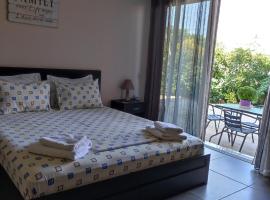 PHOENIX apartment near the airport, hotel with parking in Markopoulo