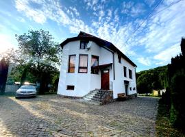 Cottage Wellwood, parkolóval rendelkező hotel Kékesfüreden