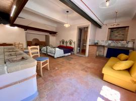 Loft Moorings, B&B in Barga