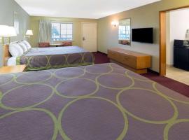 Super 8 by Wyndham Crescent City, hotel near Jack McNamara Field - CEC, Crescent City